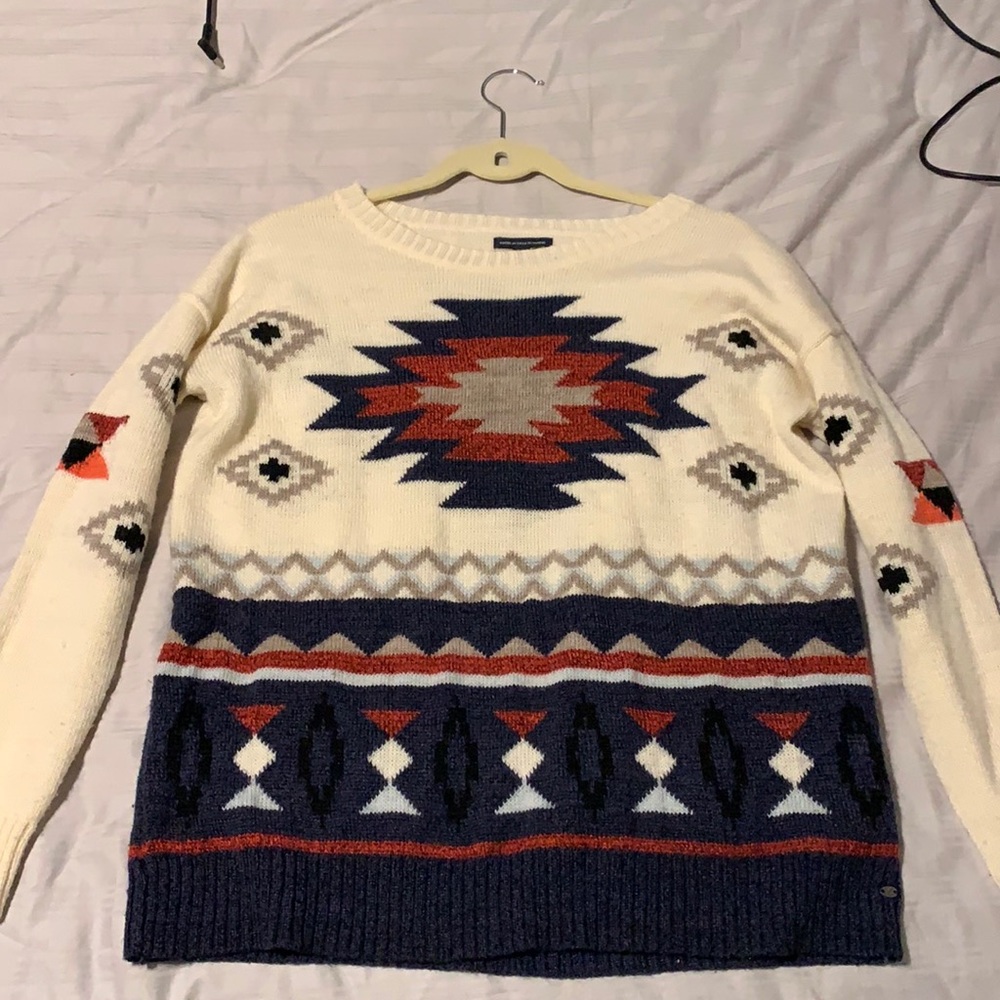 American Eagle brand print sweater size large